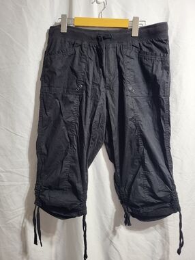 DAsh Black Cargo Capris with Drawstring Hems, Size Medium (waist 32)